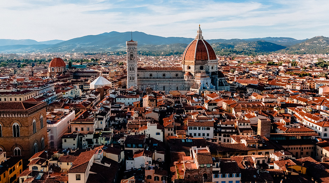 Luxury car rental in Italy